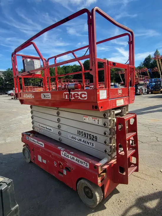 2017 MEC 4046SE Scissor Lift