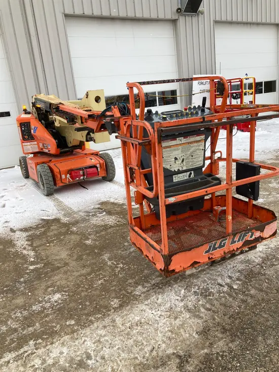 2019 JLG E400AJPN Articulating Boom Lift