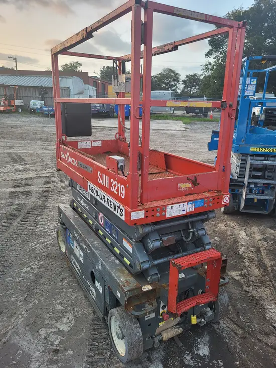 2016 Skyjack SJIII3219 Scissor Lift