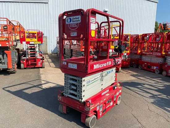 2018 MEC MICRO 19 Scissor Lift