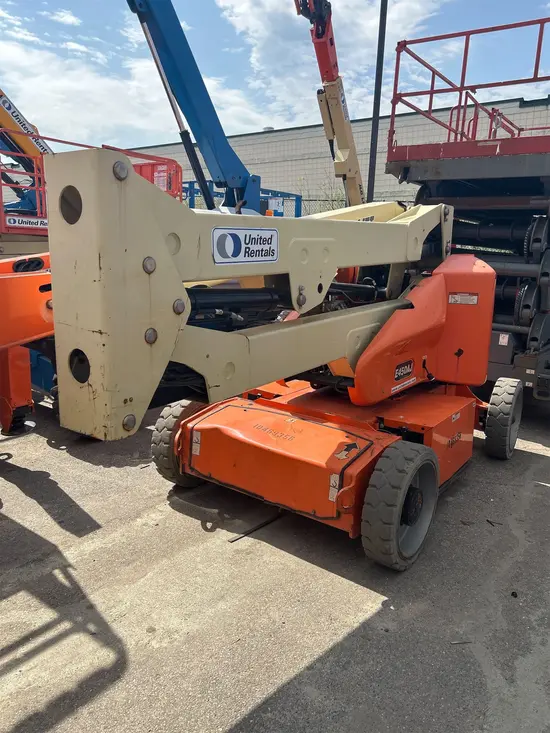 2016 JLG E450AJ Articulating Boom Lift