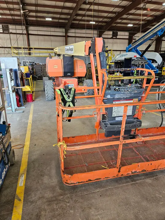 2016 JLG 800AJ Articulating Boom Lift