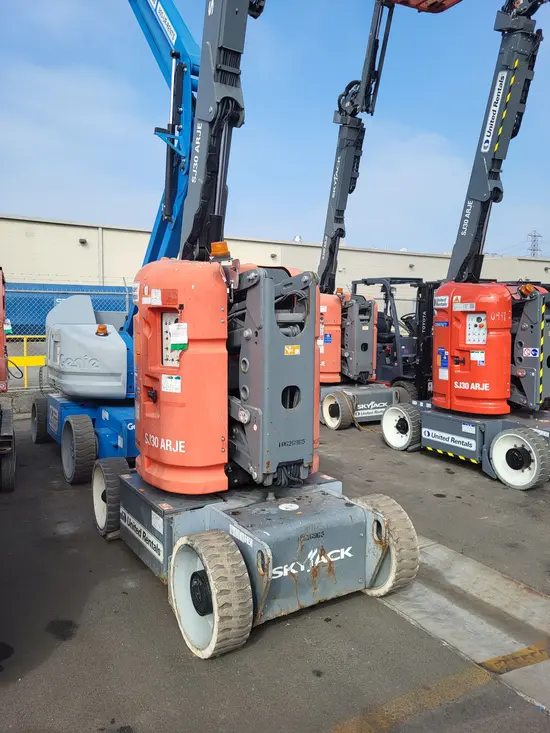 2017 Skyjack SJ30ARJE Articulating Boom Lift