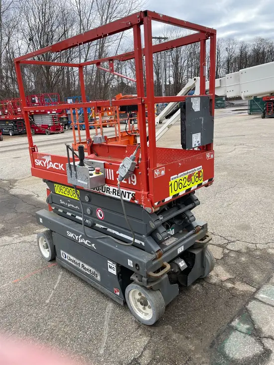 2017 Skyjack SJIII3219 Scissor Lift
