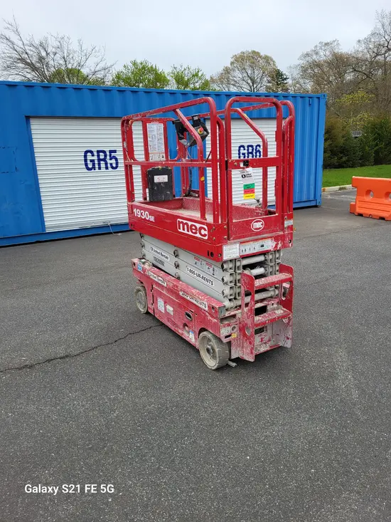 2017 MEC 1930SE Scissor Lift