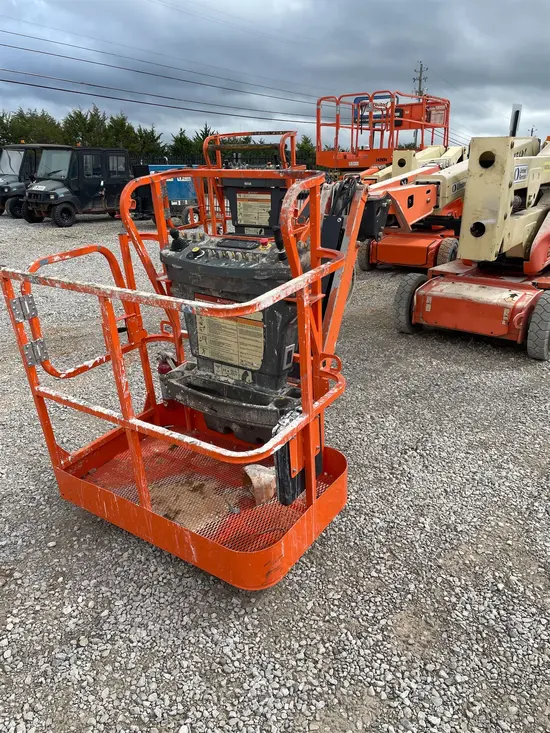 2016 JLG E400AJPN Articulating Boom Lift