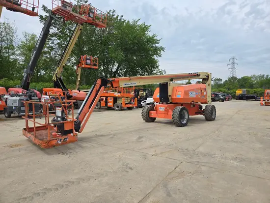 2017 JLG 800AJ Articulating Boom Lift