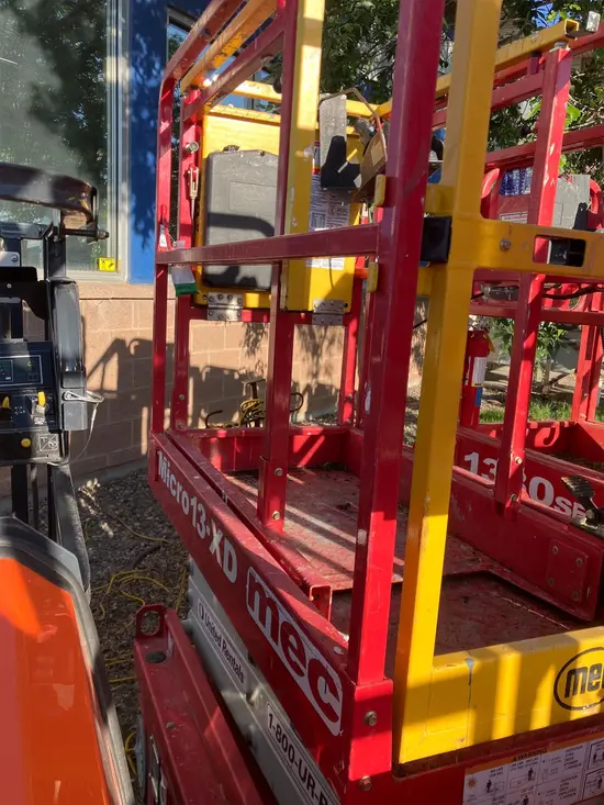 2021 MEC MICRO 13-XD Scissor Lift
