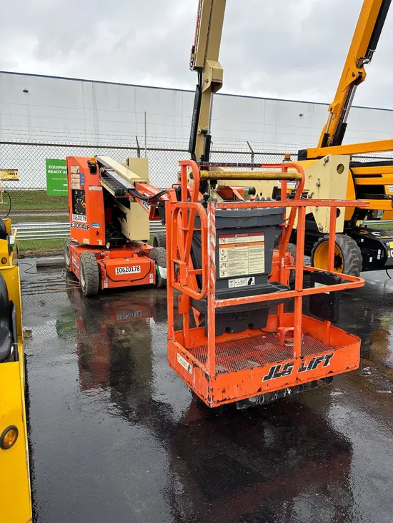 2017 JLG E300AJP Articulating Boom Lift