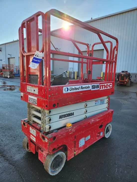 2017 MEC 1930SE Scissor Lift