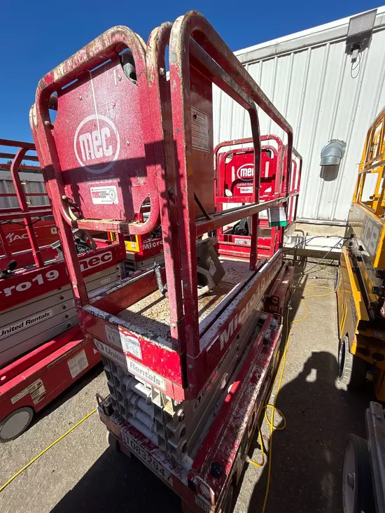 2018 MEC MICRO 19 Scissor Lift