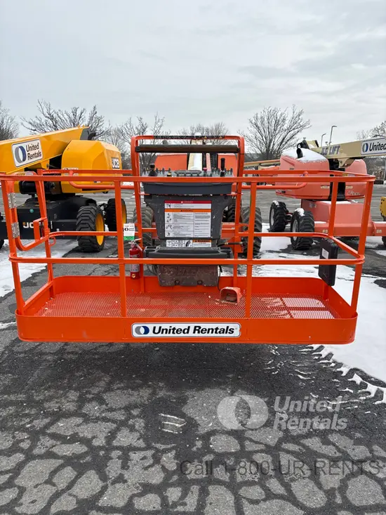 2017 JLG 600S Boom Lift
