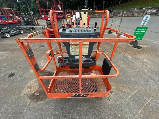 2015 JLG E400AJPN Articulating Boom Lift