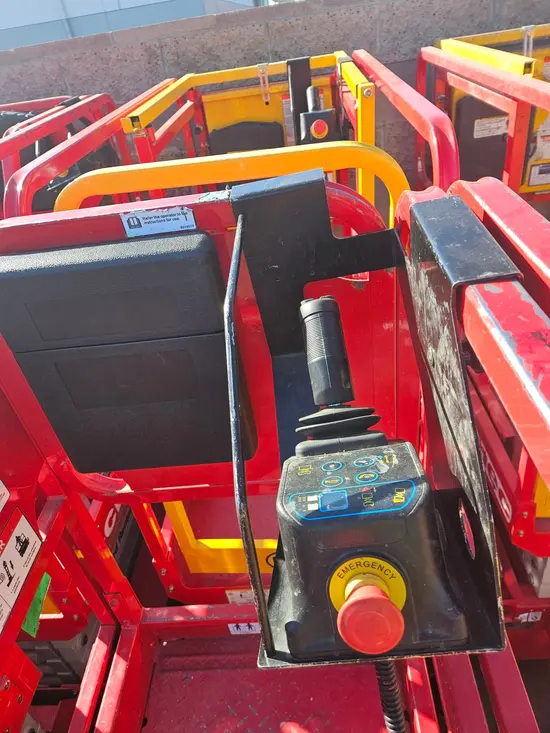 2018 MEC MICRO 19 Scissor Lift