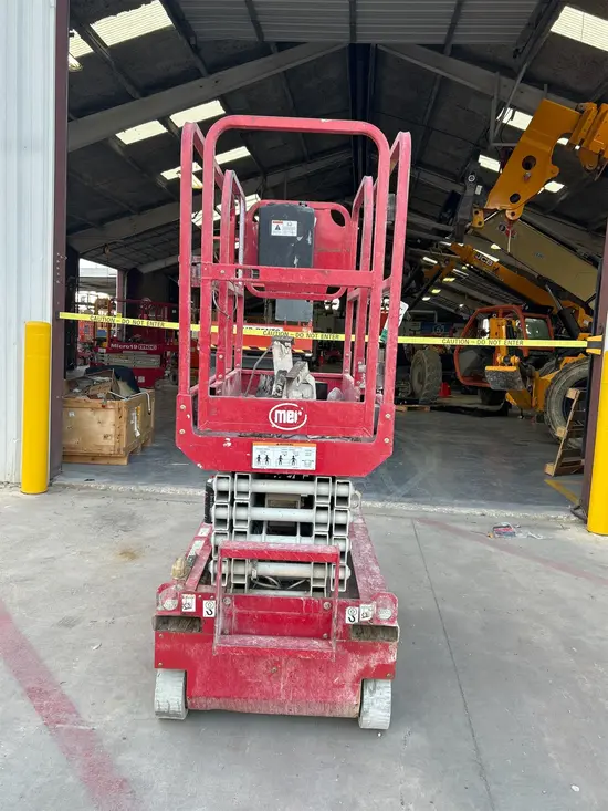 2019 MEC MICRO 19 Scissor Lift