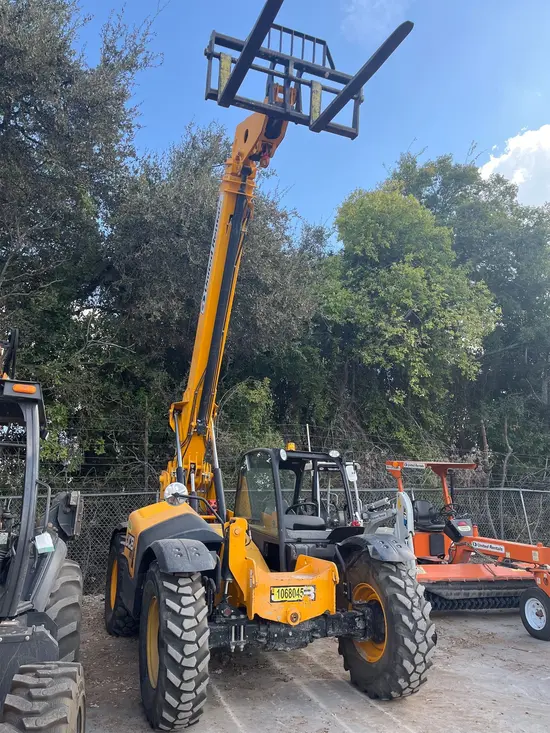 2017 JCB 507-42 Forklift