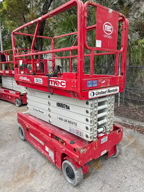 2017 MEC 4046SE Scissor Lift