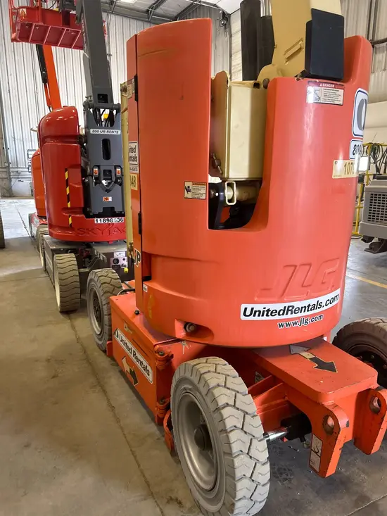 2018 JLG E300AJP Articulating Boom Lift