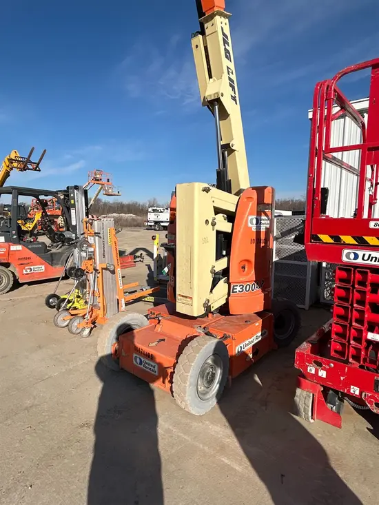 2013 JLG E300AJP Articulating Boom Lift