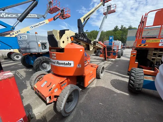 2016 JLG E450AJ Articulating Boom Lift