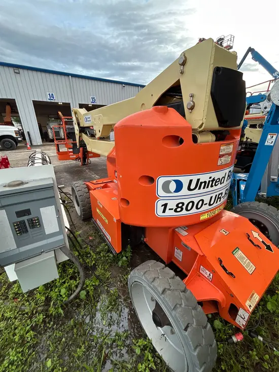2017 JLG E450AJ Articulating Boom Lift