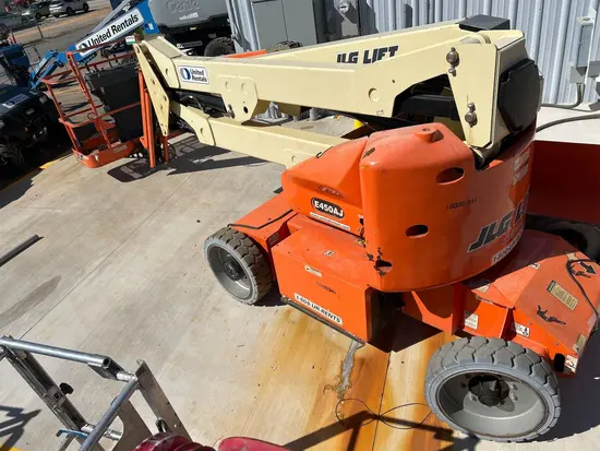 2015 JLG E450AJ Articulating Boom Lift