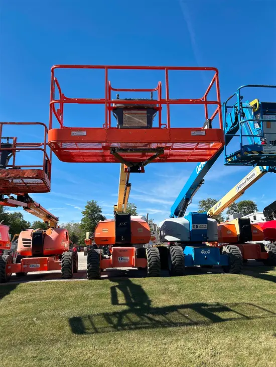 2013 JLG 800AJ Articulating Boom Lift