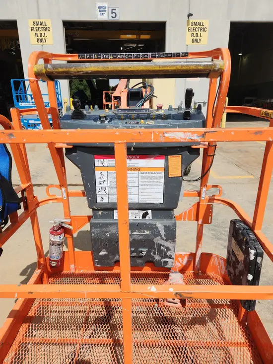 2016 JLG E450AJ Articulating Boom Lift