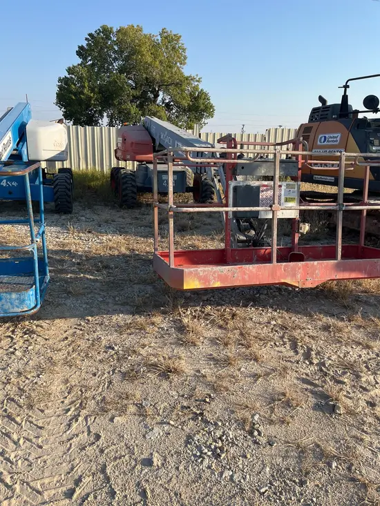 2013 Genie S-65 Boom Lift