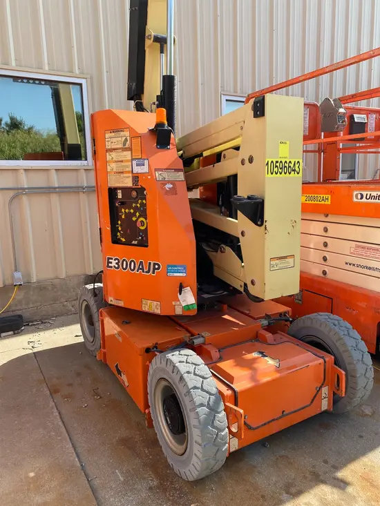 2017 JLG E300AJP Articulating Boom Lift