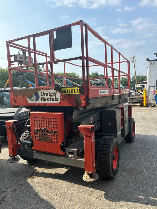 2018 Skyjack SJ8831RT Rough Terrain Scissor Lift