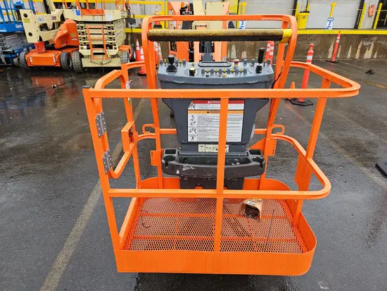 2016 JLG E300AJP Articulating Boom Lift
