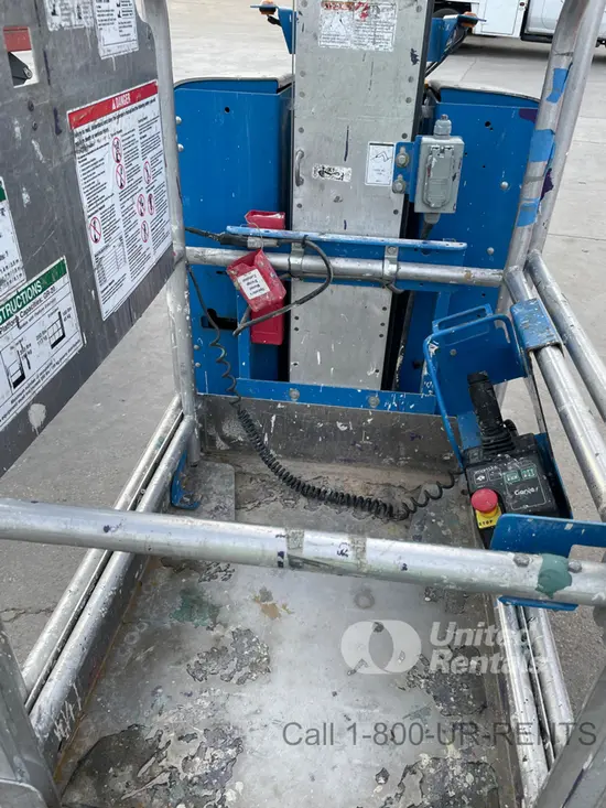 2017 Genie GR-20 Self-Propelled One-Person Lift