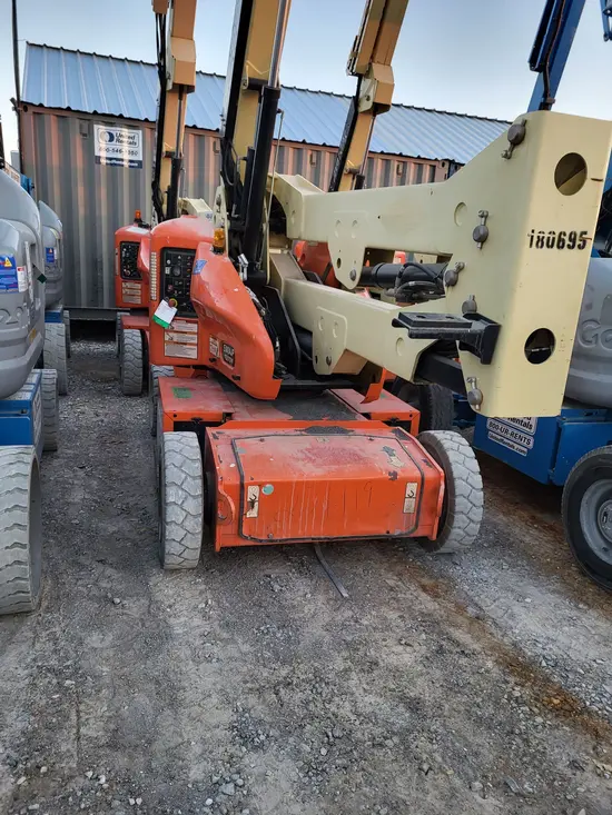 2016 JLG E400AJPN Articulating Boom Lift