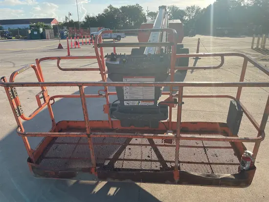 2017 JLG 800S Boom Lift