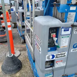 2018 Genie GR-12 Self-Propelled One-Person Lift