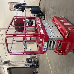2018 MEC MICRO 19 Scissor Lift