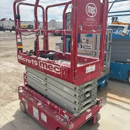 2017 MEC MICRO 19 Scissor Lift