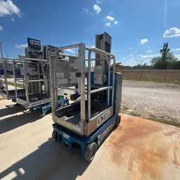 2017 Genie GR-20 Self-Propelled One-Person Lift