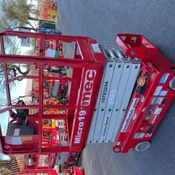 2018 MEC MICRO 19 Scissor Lift