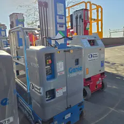 2018 Genie GR-20 Self-Propelled One-Person Lift