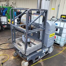 2017 JLG 20MVL Self-Propelled One-Person Lift