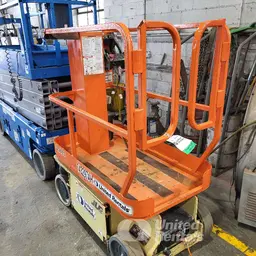 2014 JLG 1230ES Self-Propelled One-Person Lift