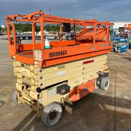 2017 JLG 3246ES Scissor Lift