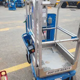 2018 Genie GR-20 Self-Propelled One-Person Lift