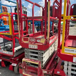2018 MEC MICRO 19 Scissor Lift