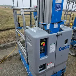 2018 Genie GR-20 Self-Propelled One-Person Lift
