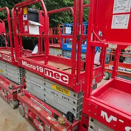 2018 MEC MICRO 19 Scissor Lift