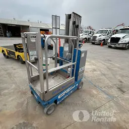 2018 Genie GR-20 Self-Propelled One-Person Lift