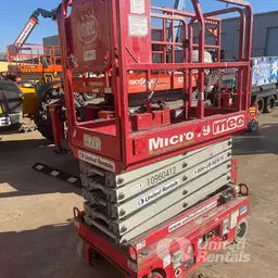 2019 MEC MICRO 19 Scissor Lift